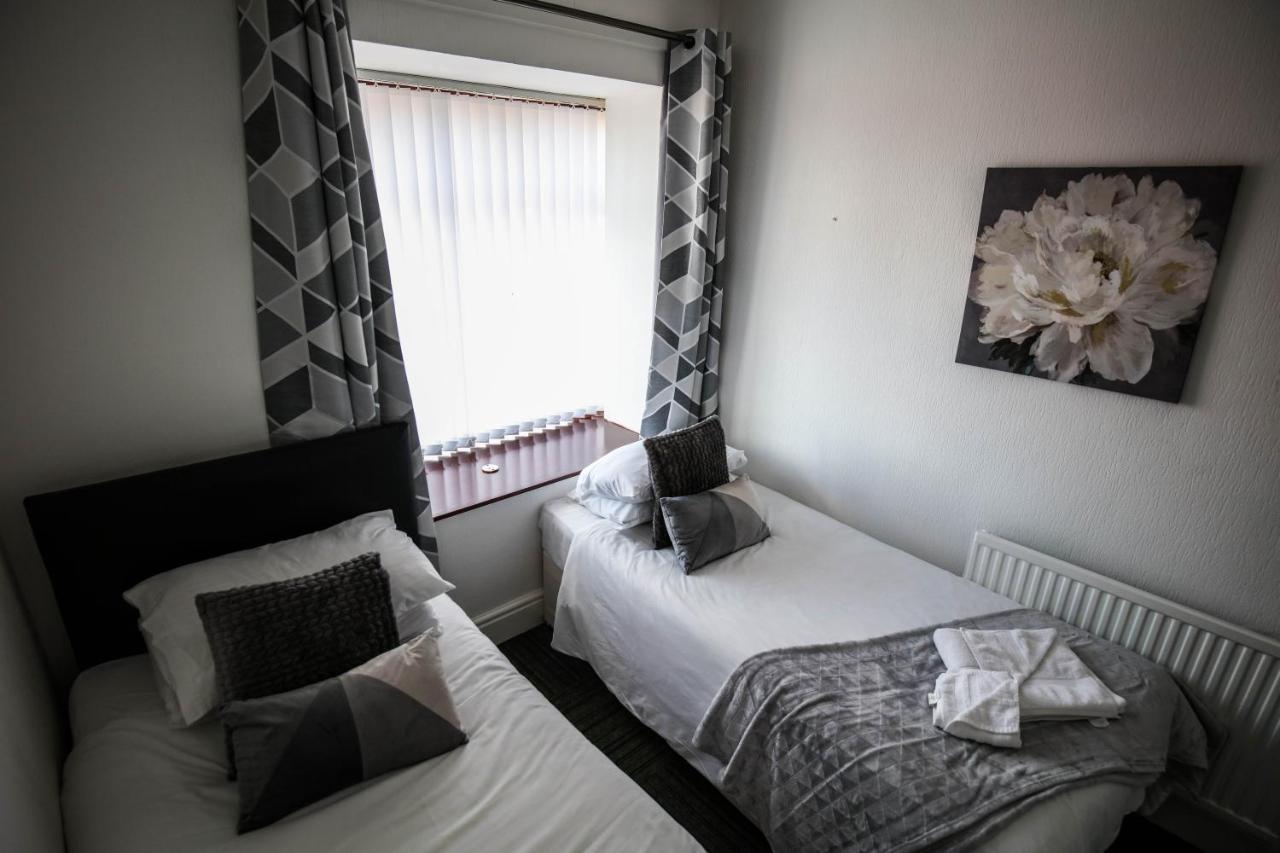 St Hilda Guesthouse Ливърпул Екстериор снимка