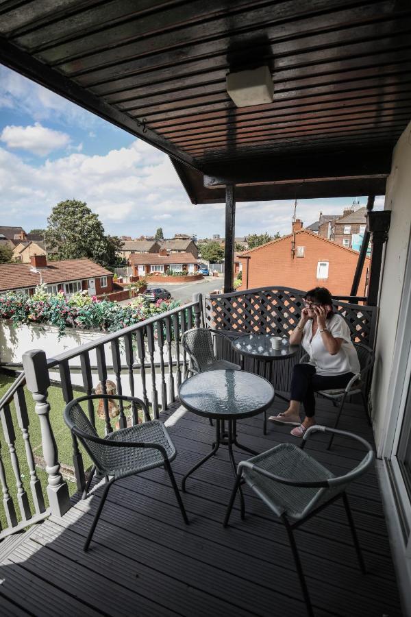 St Hilda Guesthouse Ливърпул Екстериор снимка