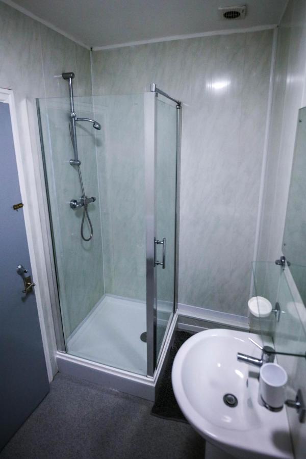 St Hilda Guesthouse Ливърпул Екстериор снимка