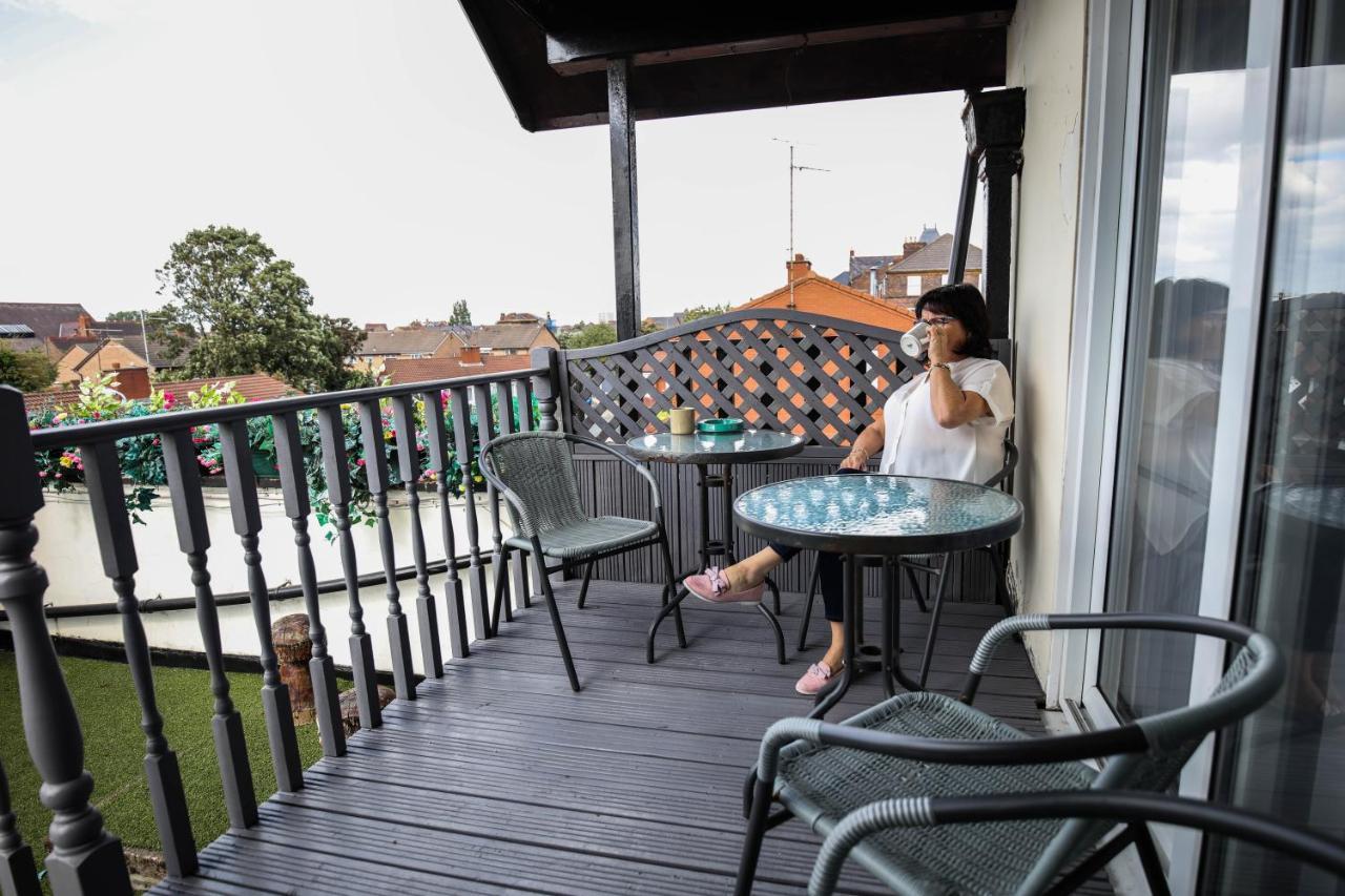 St Hilda Guesthouse Ливърпул Екстериор снимка