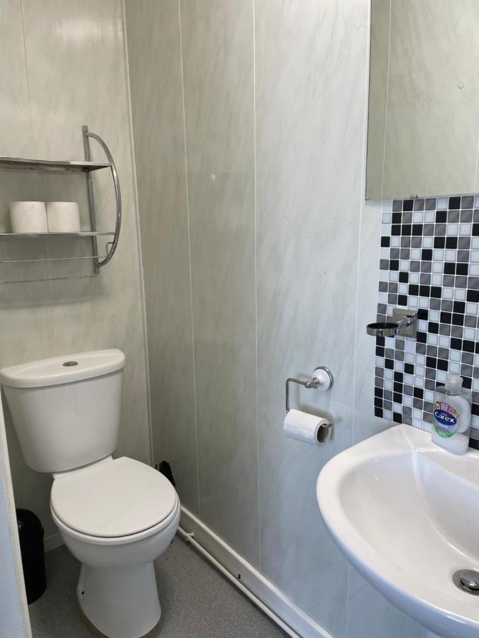 St Hilda Guesthouse Ливърпул Екстериор снимка